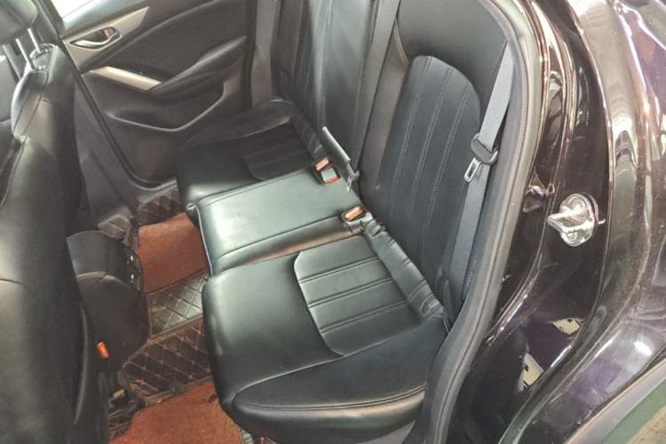 Used Mazda CX-4 2018 2.0L Automatic Two-Wheel Drive Blue Sky Dynamic Version China V Standard Left Rear Seat