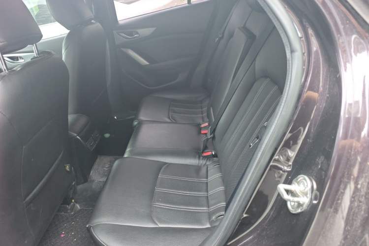 Used Mazda CX-4 2018 2.0L Automatic Two-Wheel Drive Blue Sky Exploration Version China V Standard Left Rear Seat