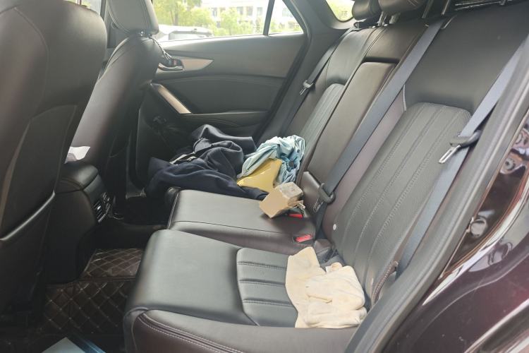 Used Mazda CX-4 2018 2.0L Automatic Two-Wheel Drive Blue Sky Leading Edition China V Standard Left Rear Seat