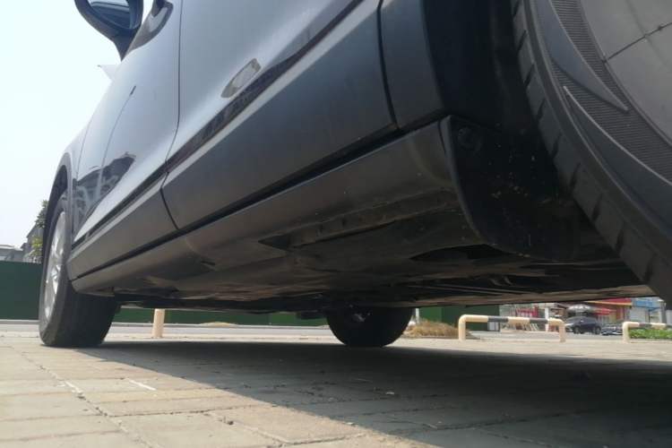 Used Mazda CX-4 2018 2.0L Automatic Two-Wheel Drive Blue Sky Dynamic Version China V Standard Left Side Sill
