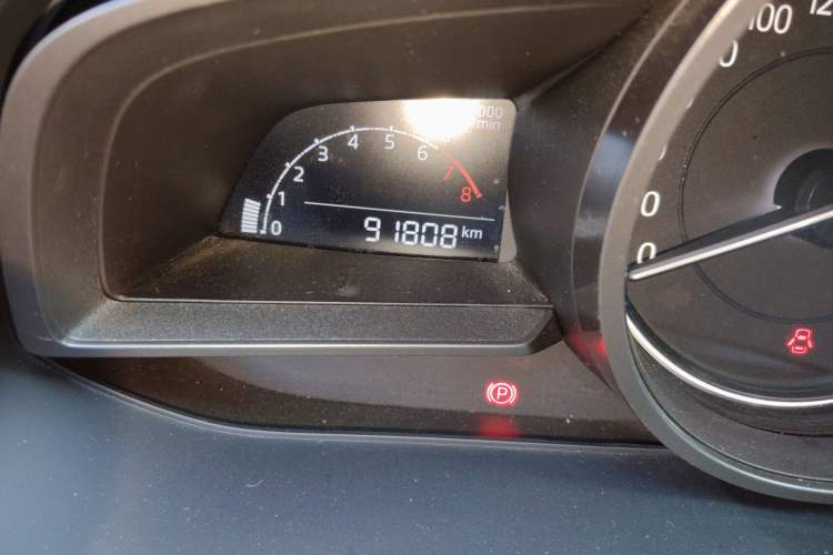 Used Mazda CX-4 2018 2.0L Manual Two-Wheel Drive Blue Sky Dynamic Edition China V Standard Odometer Close Up