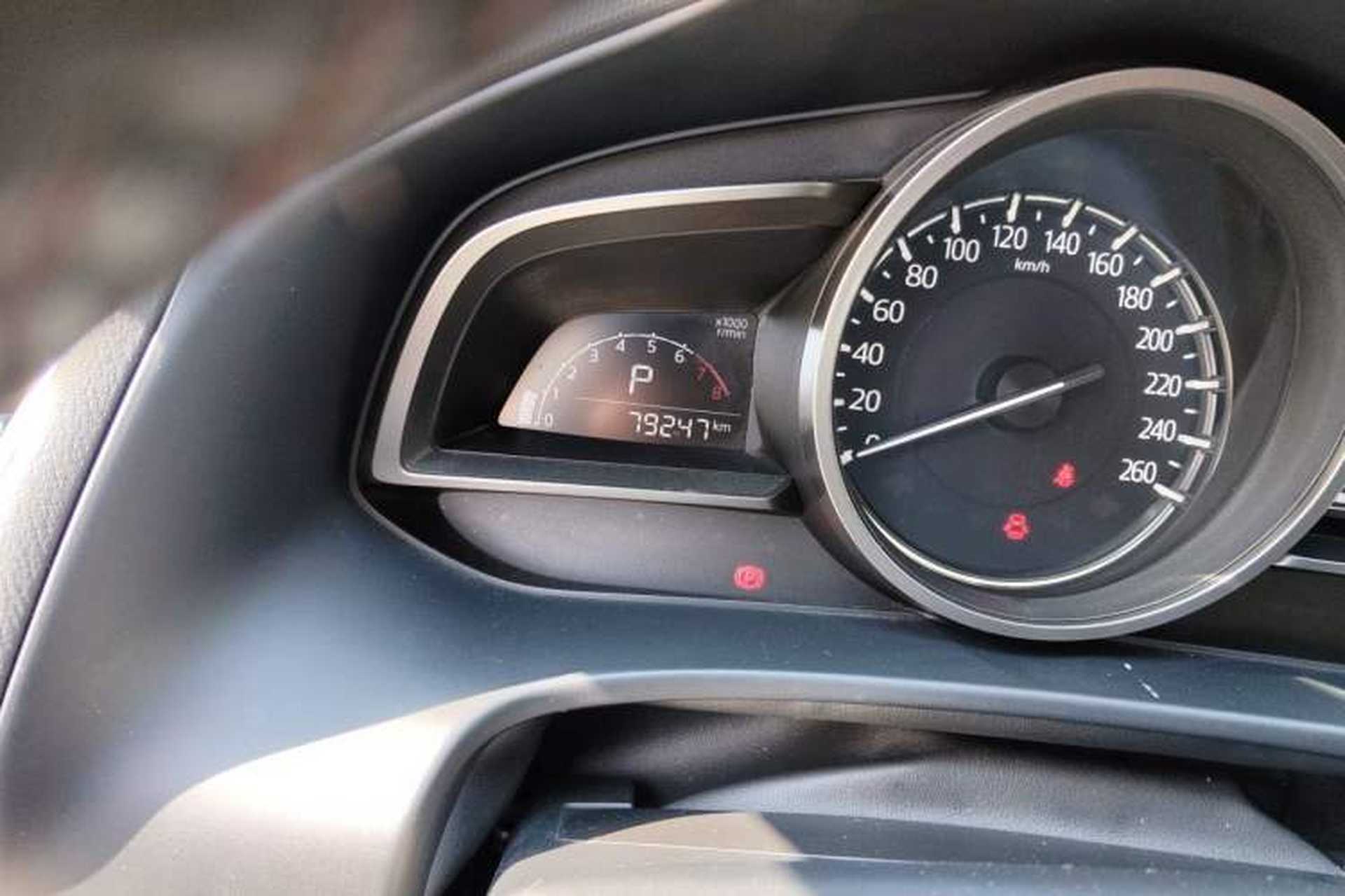Used Mazda CX-4 2018 2.0L Automatic Two-Wheel Drive Blue Sky Dynamic Version China V Standard Odometer Close Up