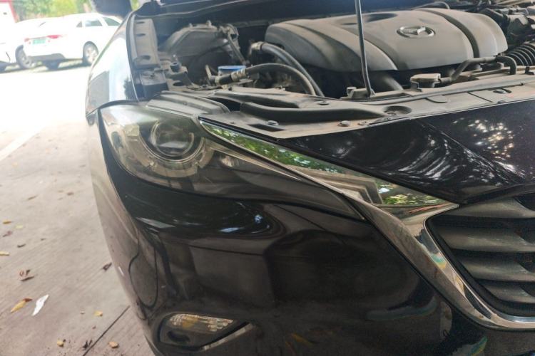 Used Mazda CX-4 2018 2.0L Automatic Two-Wheel Drive Blue Sky Leading Edition China V Standard Right Front Headlight