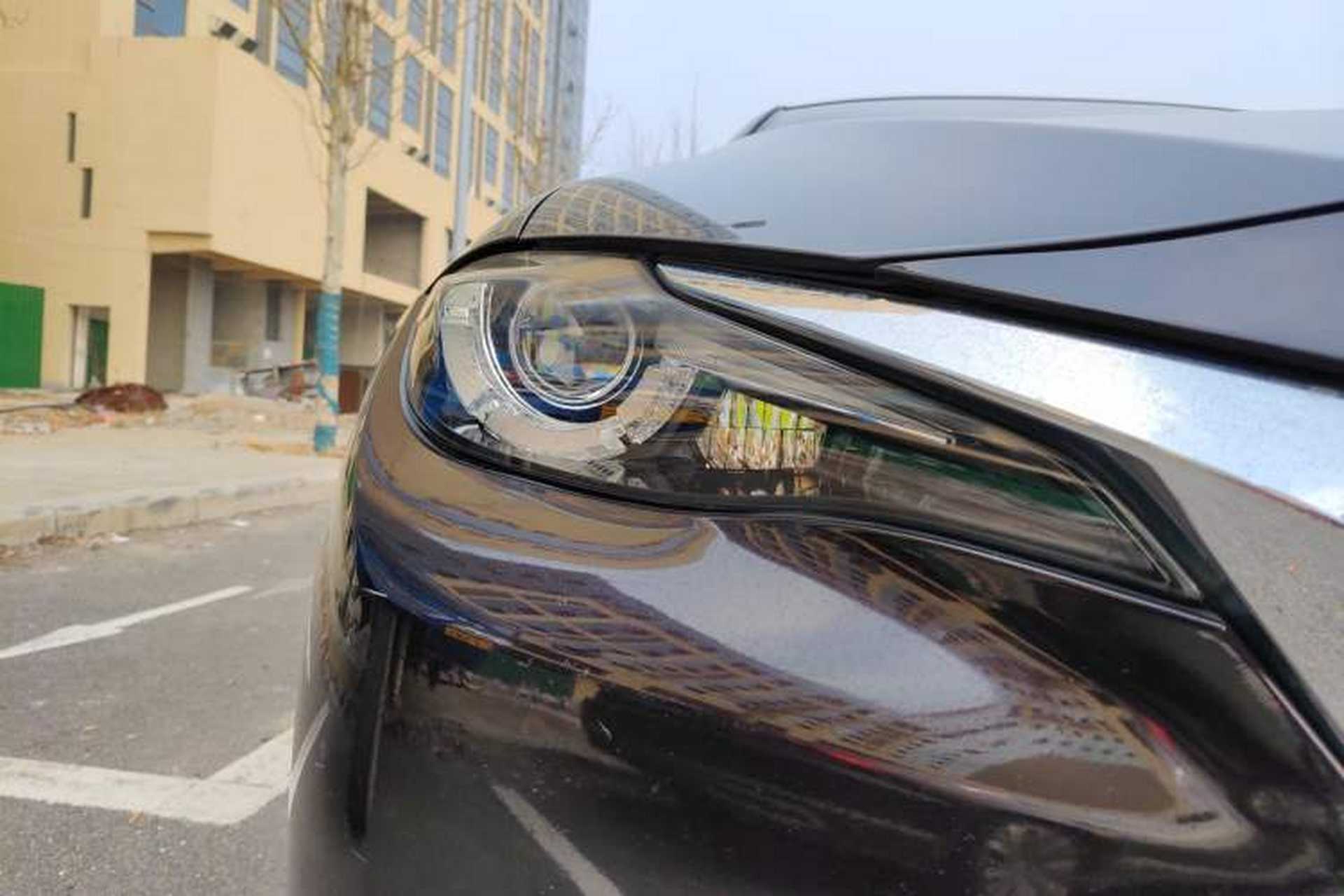 Used Mazda CX-4 2018 2.0L Automatic Two-Wheel Drive Blue Sky Luxury Edition Right Front Headlight
