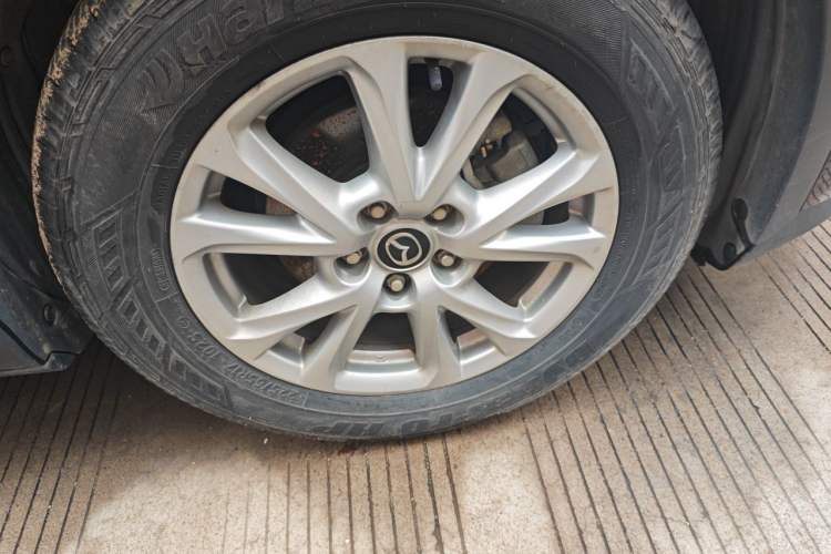 Used Mazda CX-4 2018 2.0L Manual Two-Wheel Drive Blue Sky Dynamic Edition China V Standard Right Front Wheel Hub
