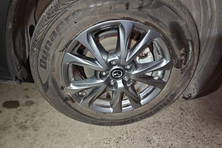 Used Mazda CX-4 2018 2.0L Automatic Two-Wheel Drive Blue Sky Leading Edition China V Standard Right Front Wheel Hub