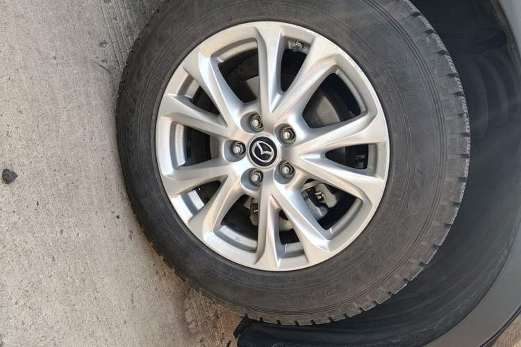 Used Mazda CX-4 2018 2.0L Automatic Two-Wheel Drive Blue Sky Dynamic Version China V Standard Right Front Wheel Hub