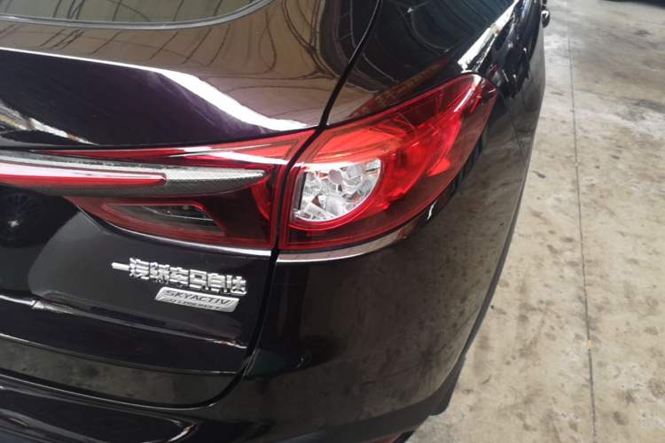Used Mazda CX-4 2018 2.0L Automatic Two-Wheel Drive Blue Sky Luxury Edition Right Rear Taillight