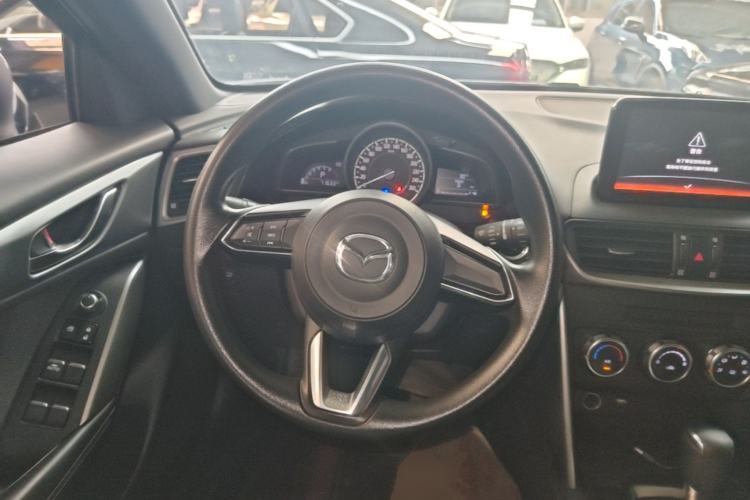 Used Mazda CX-4 2018 2.0L Automatic Two-Wheel Drive Blue Sky Dynamic Version China V Standard Steering Wheel