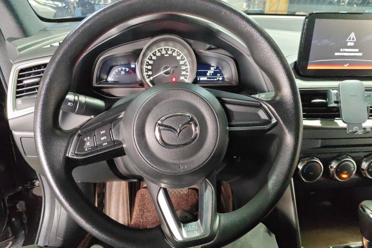 Used Mazda CX-4 2018 2.0L Automatic Two-Wheel Drive Blue Sky Dynamic Version China VI Standard Steering Wheel