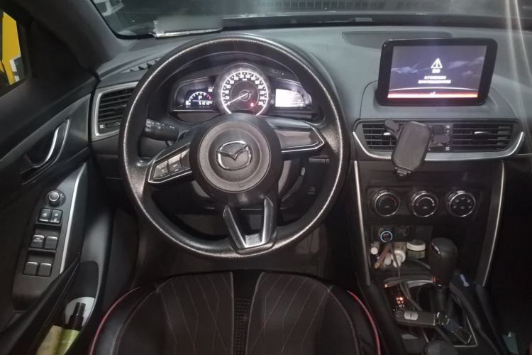 Used Mazda CX-4 2018 2.0L Automatic Two-Wheel Drive Blue Sky Dynamic Version China V Standard Steering Wheel