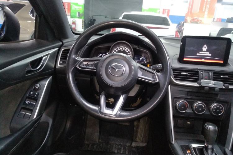 Used Mazda CX-4 2018 2.0L Automatic Two-Wheel Drive Blue Sky Dynamic Version China V Standard Steering Wheel