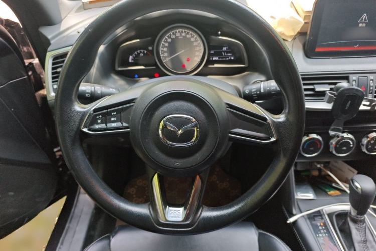 Used Mazda CX-4 2018 2.0L Automatic Two-Wheel Drive Blue Sky Dynamic Version China V Standard Steering Wheel