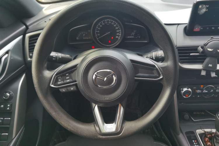 Used Mazda CX-4 2018 2.0L Automatic Two-Wheel Drive Blue Sky Exploration Version China V Standard Steering Wheel