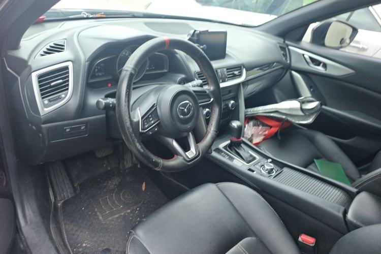 Used Mazda CX-4 2018 2.0L Automatic Two-Wheel Drive Blue Sky Exploration Version China V Standard Steering Wheel
