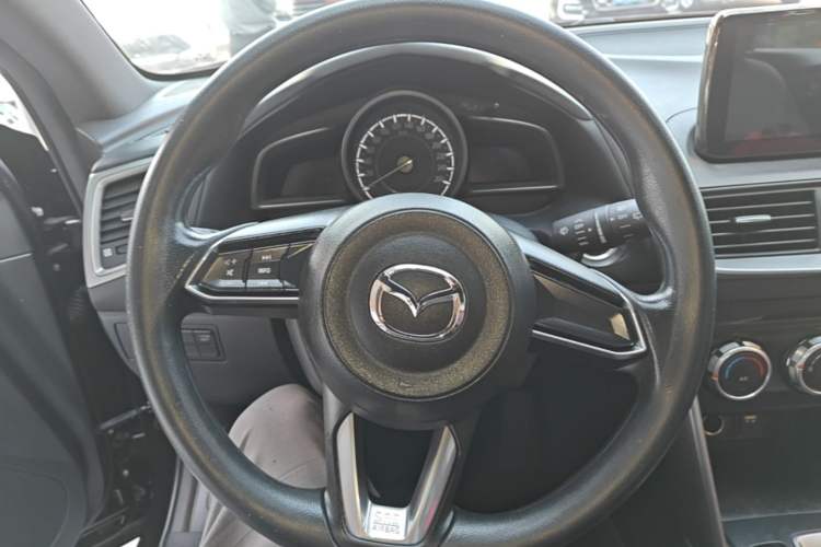 Used Mazda CX-4 2018 2.0L Automatic Two-Wheel Drive Blue Sky Dynamic Version China V Standard Steering Wheel