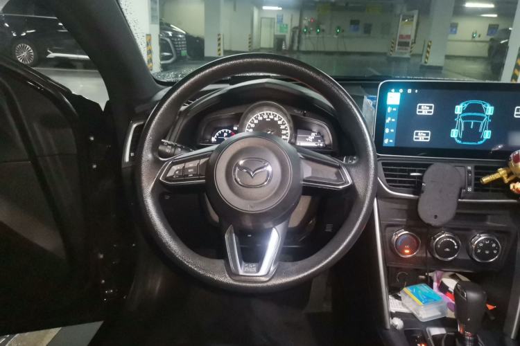 Used Mazda CX-4 2018 2.0L Automatic Two-Wheel Drive Blue Sky Dynamic Version China V Standard Steering Wheel