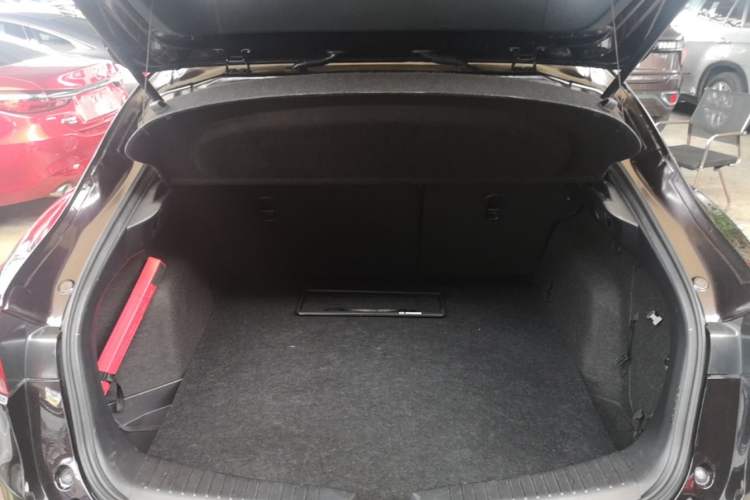 Used Mazda CX-4 2018 2.0L Automatic Two-Wheel Drive Blue Sky Luxury Edition Trunk