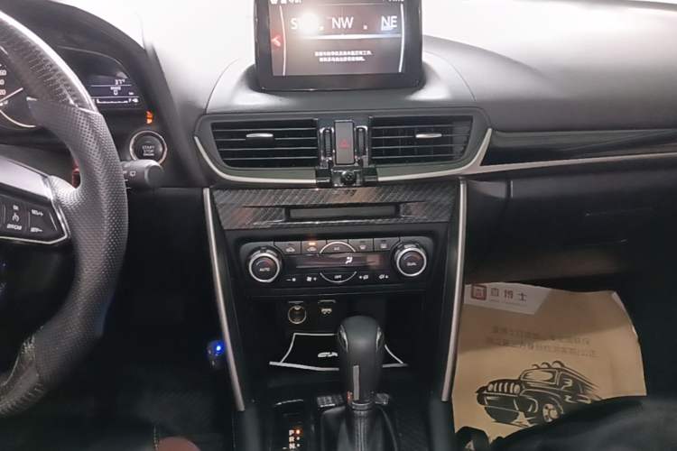 Used Mazda CX-4 2018 2.0L Automatic Two-Wheel Drive Blue Sky Premium Upgrade Version China VI Standard Audio And AC Panel