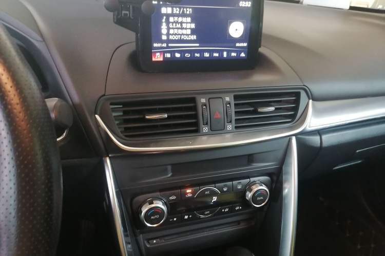 Used Mazda CX-4 2018 2.0L Automatic Two-Wheel Drive Blue Sky Luxury Edition Audio And AC Panel