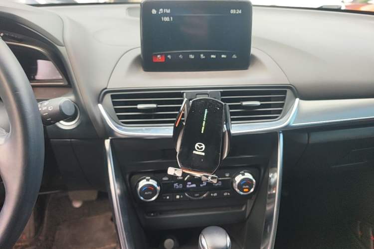 Used Mazda CX-4 2018 2.0L Automatic Two-Wheel Drive Blue Sky Premium Upgrade Version China VI Standard Audio And AC Panel