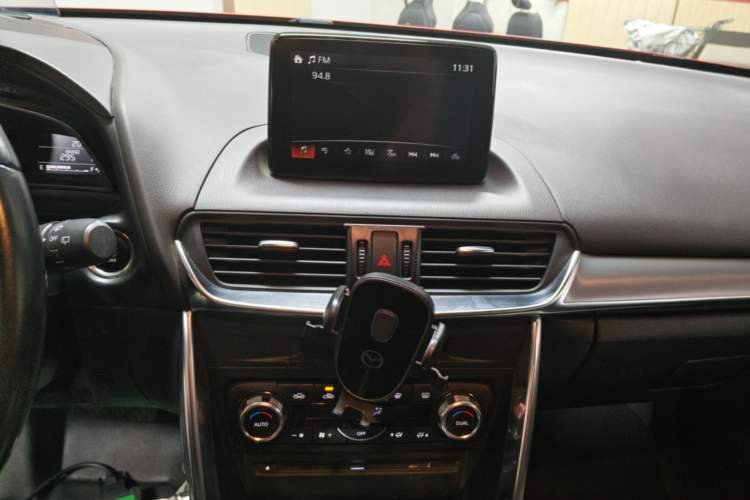Used Mazda CX-4 2018 2.0L Automatic Two-Wheel Drive Blue Sky Premium Tech Limited Edition Audio And AC Panel