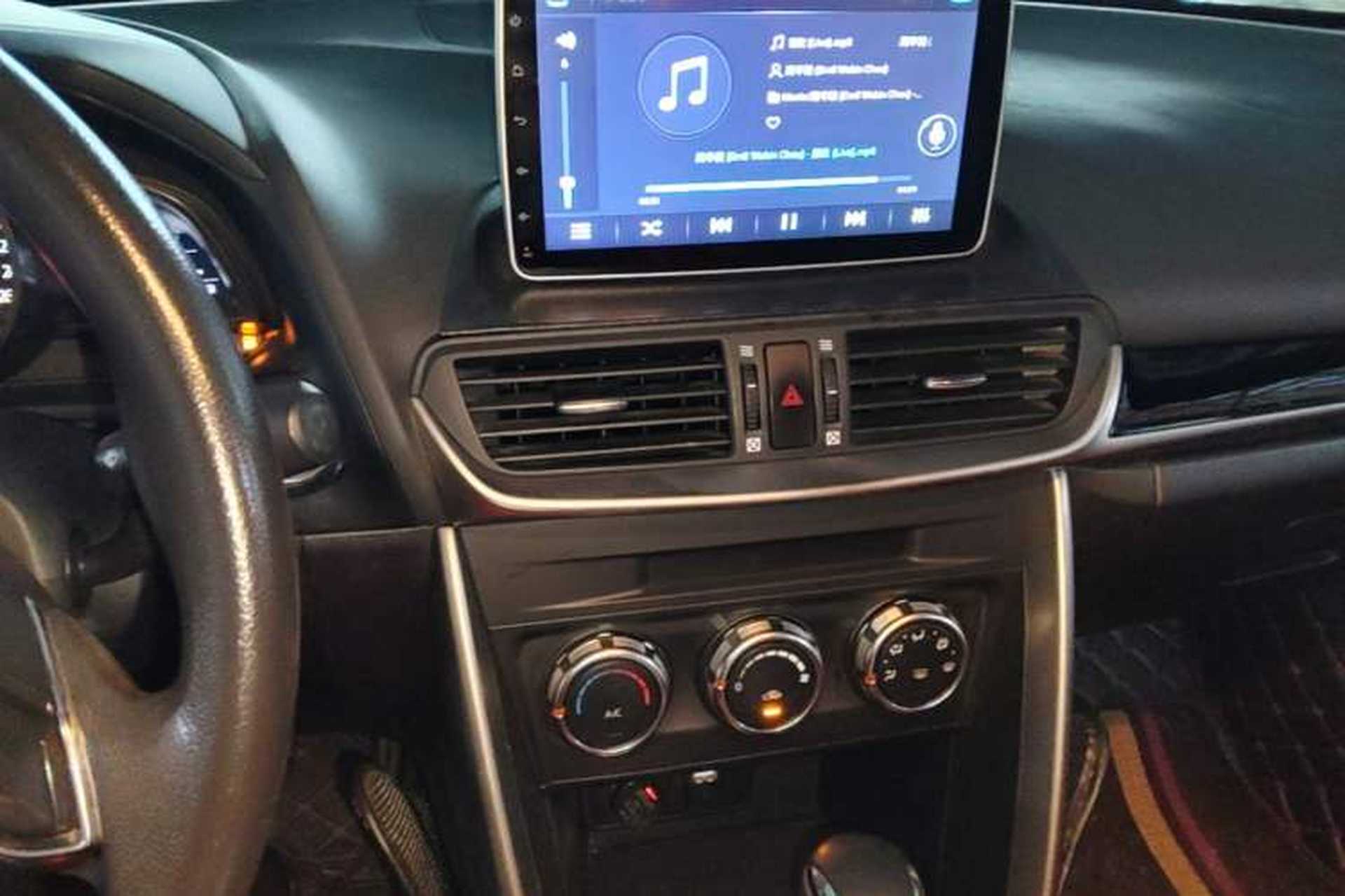 Used Mazda CX-4 2018 2.0L Automatic Two-Wheel Drive Blue Sky Dynamic Version China VI Standard Audio And AC Panel
