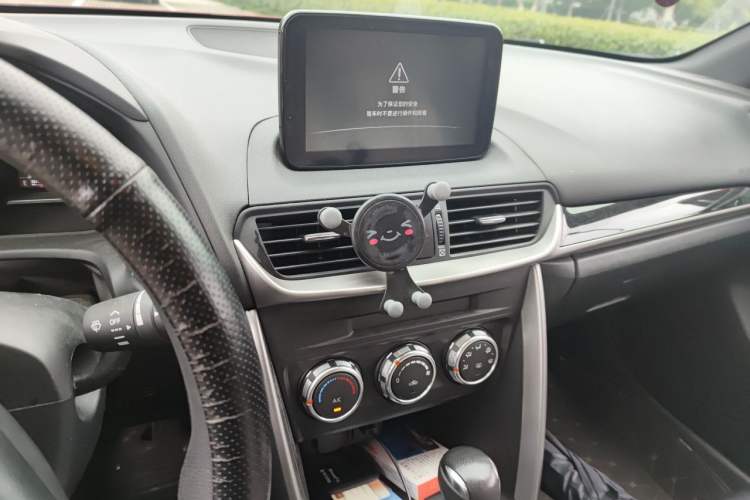 Used Mazda CX-4 2018 2.0L Automatic Two-Wheel Drive Blue Sky Luxury Edition Audio And AC Panel