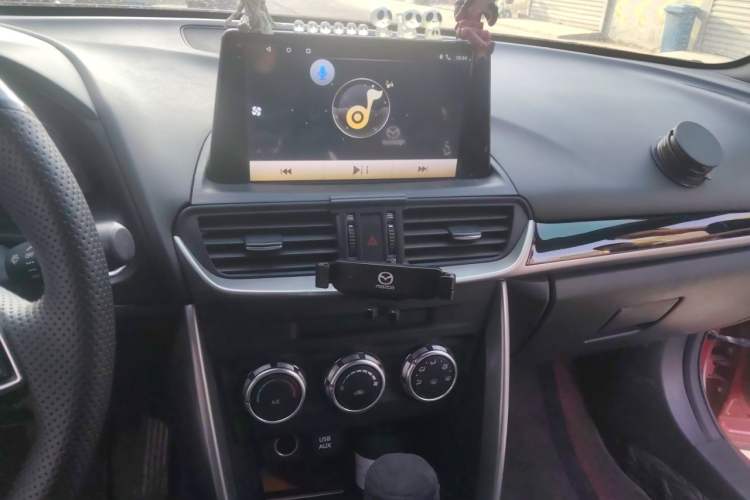 Used Mazda CX-4 2018 2.0L Automatic Two-Wheel Drive Blue Sky Dynamic Version China VI Standard Audio And AC Panel
