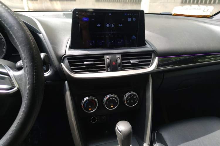 Used Mazda CX-4 2018 2.0L Automatic Two-Wheel Drive Blue Sky Dynamic Version China VI Standard Audio And AC Panel