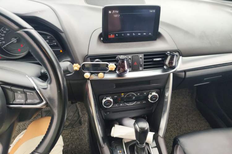 Used Mazda CX-4 2018 2.0L Automatic Two-Wheel Drive Blue Sky Premium Upgrade Version China V Standard Audio And AC Panel