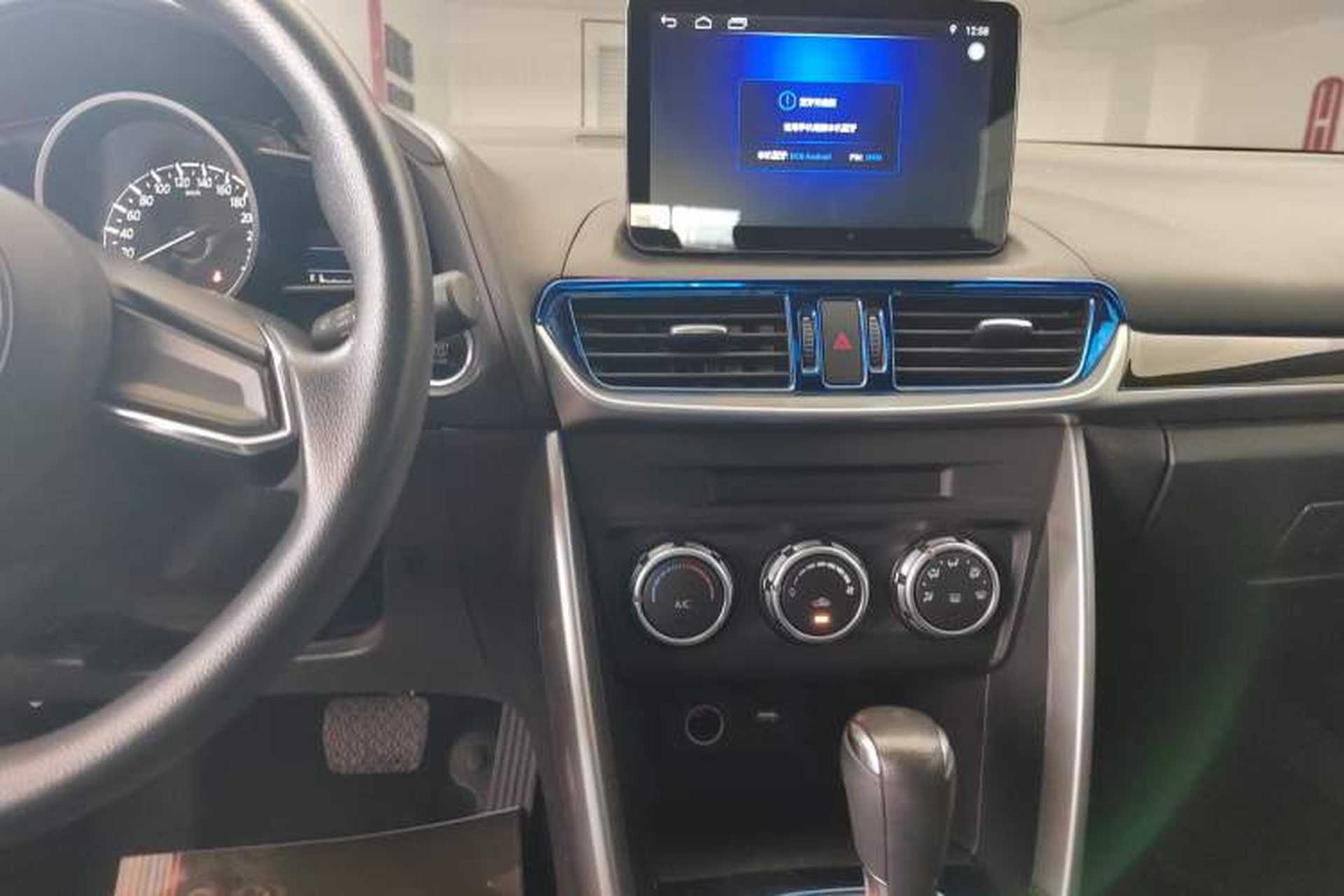 Used Mazda CX-4 2018 2.0L Automatic Two-Wheel Drive Blue Sky Dynamic Version China V Standard Audio And AC Panel
