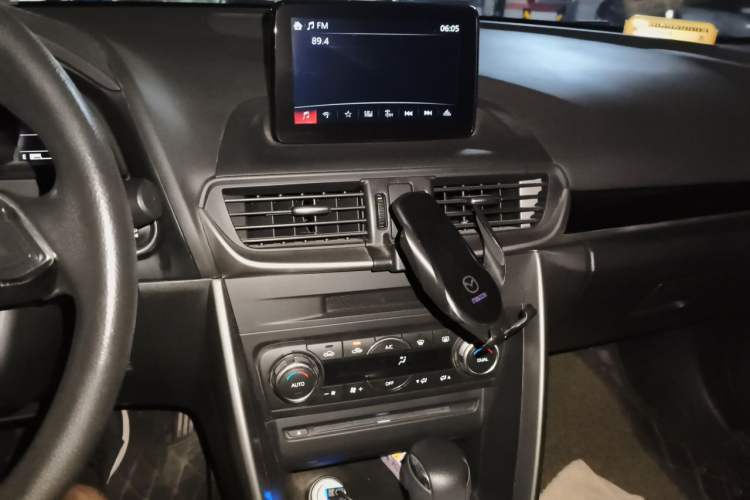 Used Mazda CX-4 2018 2.0L Automatic 2WD ZhiLing Tech Edition China V Standard Audio And AC Panel