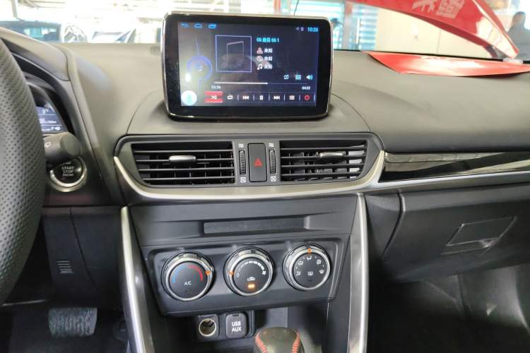 Used Mazda CX-4 2018 2.0L Automatic Two-Wheel Drive Blue Sky Dynamic Version China V Standard Audio And AC Panel