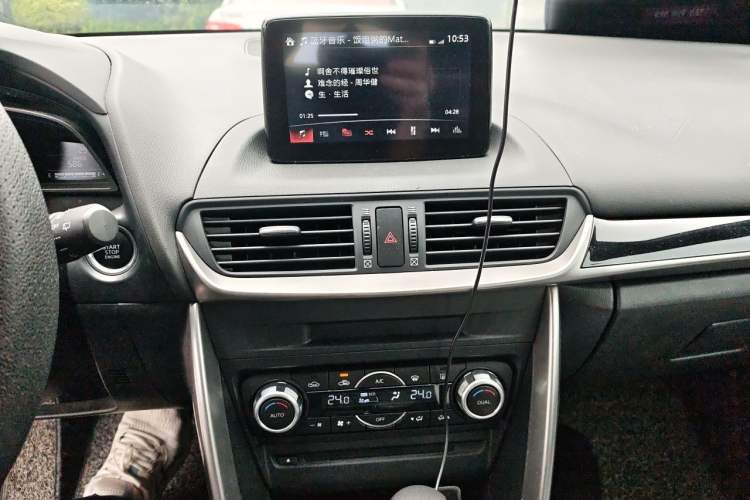 Used Mazda CX-4 2018 2.0L Automatic Two-Wheel Drive Blue Sky Exploration Version China V Standard Audio And AC Panel