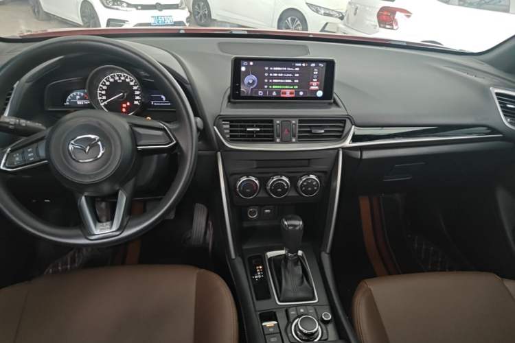 Used Mazda CX-4 2018 2.0L Automatic Two-Wheel Drive Blue Sky Dynamic Version China V Standard Audio And AC Panel