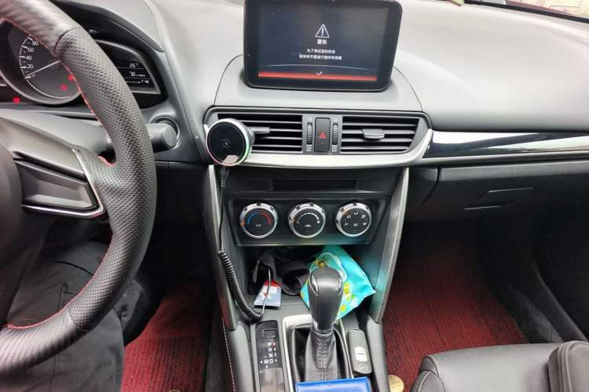 Used Mazda CX-4 2018 2.0L Automatic Two-Wheel Drive Blue Sky Dynamic Version China V Standard Audio And AC Panel