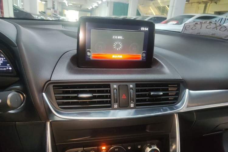 Used Mazda CX-4 2018 2.0L Automatic Two-Wheel Drive Blue Sky Premium Upgrade Version China V Standard Audio And AC Panel
