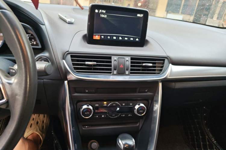 Used Mazda CX-4 2018 2.5L Automatic 4x4 Bluelight Fearless Edition China V Standard Audio And AC Panel