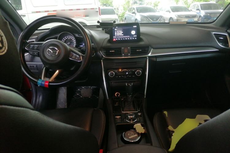 Used Mazda CX-4 2018 2.0L Automatic Two-Wheel Drive Blue Sky Luxury Edition Center Console