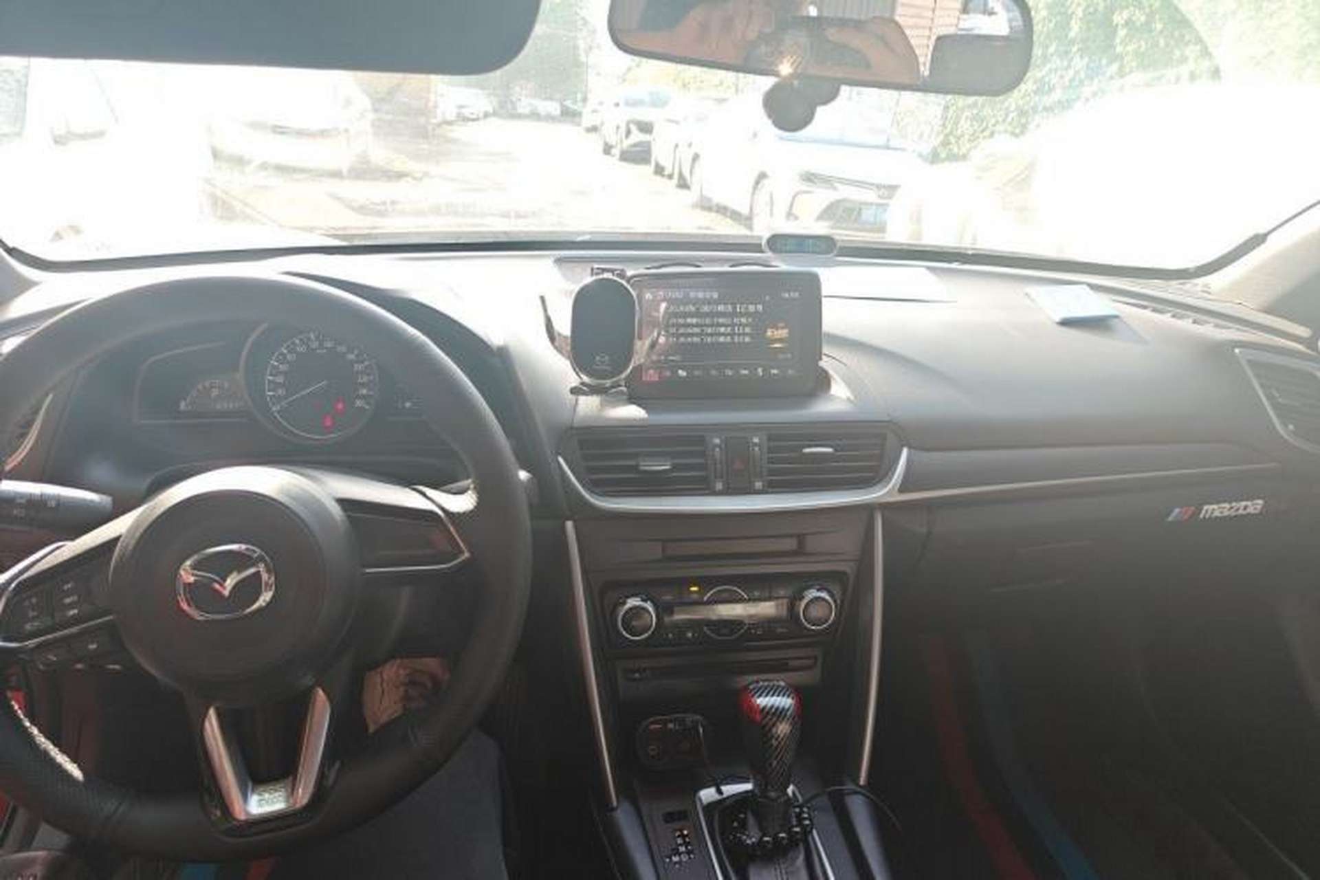 Used Mazda CX-4 2018 2.0L Automatic Two-Wheel Drive Blue Sky Exploration Version China V Standard Center Console