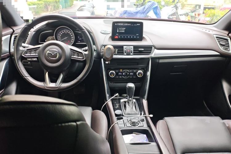 Used Mazda CX-4 2018 2.0L Automatic Two-Wheel Drive Blue Sky Luxury Edition Center Console