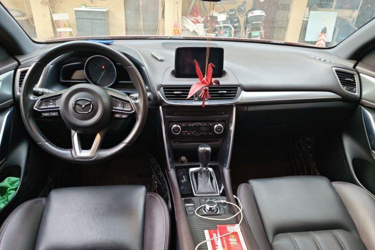 Used Mazda CX-4 2018 2.5L Automatic 4x4 Bluelight Fearless Edition China V Standard Center Console