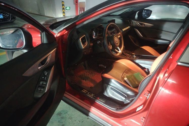 Used Mazda CX-4 2018 2.0L Automatic 2WD Blue Sky Exploration Edition China VI Standard Driver Seat