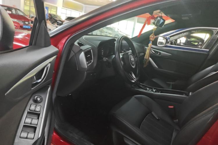 Used Mazda CX-4 2018 2.0L Automatic Two-Wheel Drive Blue Sky Dynamic Version China V Standard Driver Seat