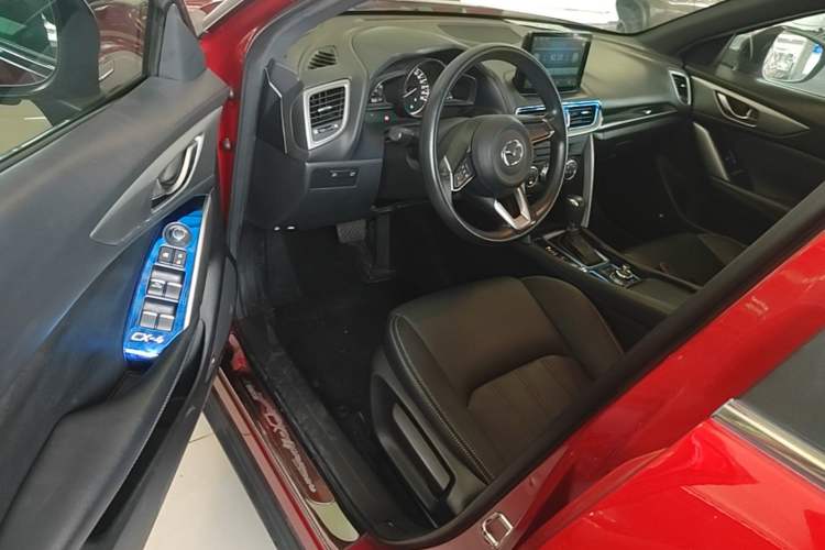 Used Mazda CX-4 2018 2.0L Automatic Two-Wheel Drive Blue Sky Dynamic Version China V Standard Driver Seat