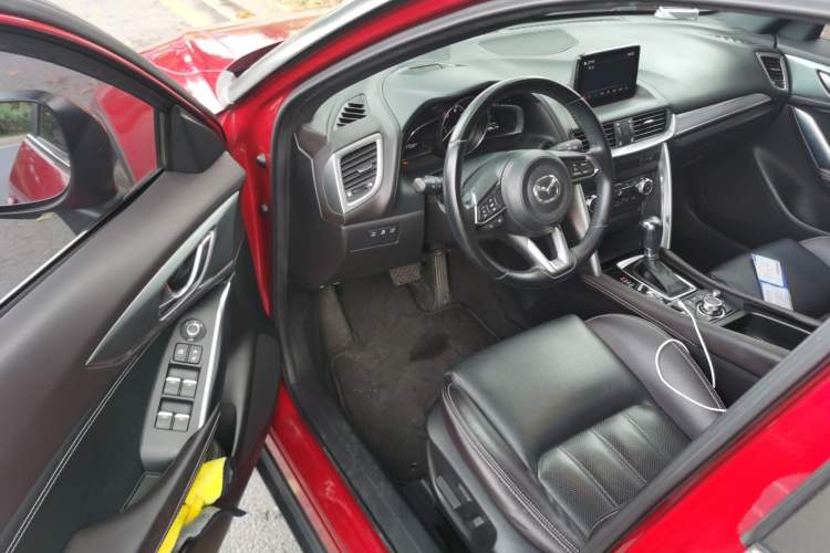 Used Mazda CX-4 2018 2.0L Automatic Two-Wheel Drive Blue Sky Leading Edition China V Standard Driver Seat