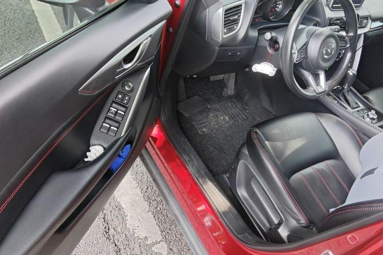 Used Mazda CX-4 2018 2.0L Automatic Two-Wheel Drive Blue Sky Dynamic Version China V Standard Driver Seat