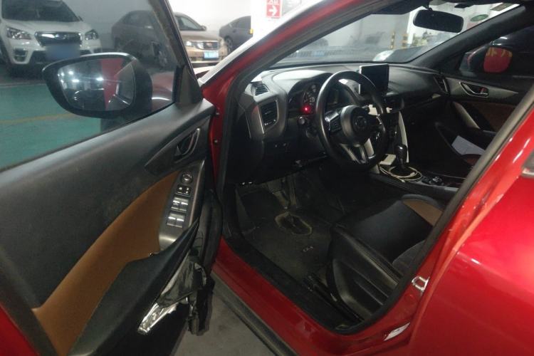 Used Mazda CX-4 2018 2.0L Automatic Two-Wheel Drive Blue Sky Dynamic Version China V Standard Driver Seat