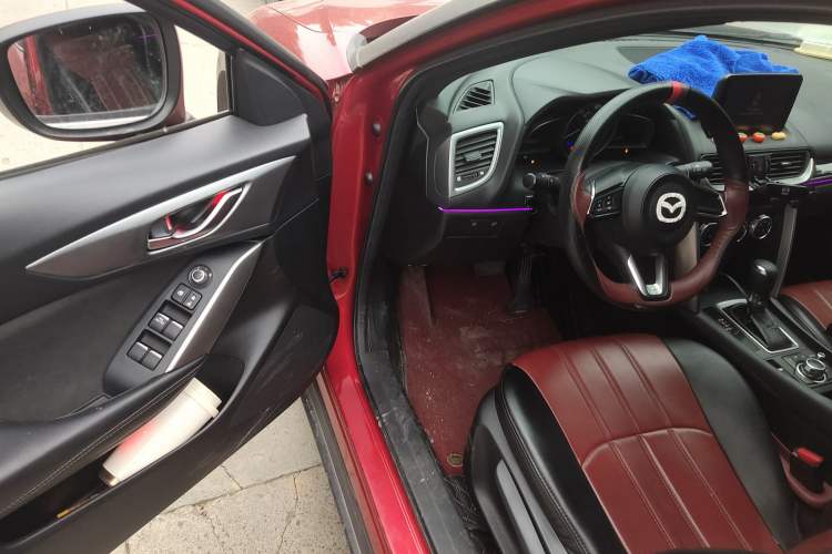 Used Mazda CX-4 2018 2.0L Automatic Two-Wheel Drive Blue Sky Dynamic Version China V Standard Driver Seat
